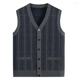 Mäns västar 2023 Spring och Sutumn Sticked Vest V-hals ärmlös hjärttröja med stor storlek Business Loose Brand Clothes A60