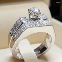 Eheringe 2 Stück Bands Runde Form Mode Zirkon Schmuck für Frauen Shinning Ring Krappenfassung Silber Farbe Feines Juwel