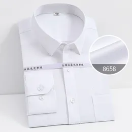 メンズドレスシャツ100％コットン特大ボタンアップシャツ液体アンモニアアンティリンクルロングリーブシャツ男性用ホワイトビジネススリムフィットシャツ男性230728