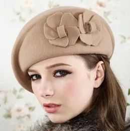 Béret Femme En Laine Avec Décoration Fraise - Tour De Tête 55-58 Cm - Chic Et Décontracté - Pour Automne/Hiver