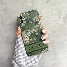 Fashion Tiger Letter Designer Case Telefon dla iPhone'a 15 14 13 12 Pro Max 11 Zielony miękki IMD TPU Shell Back Forest Shockproof Cover