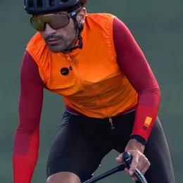2020 Orange Autumn Top Quality Pro Team Lätt vindtät cykling Gilet Män eller kvinnor Cykling Windbreak Vest Wind Vest256m