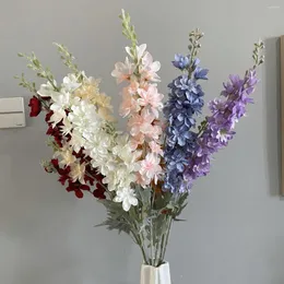 Flores decorativas 5 pçs Delphinium Flocking Artificial Wedding Road Guide Decoration Flower Row Fake Silk Home El Party Decor