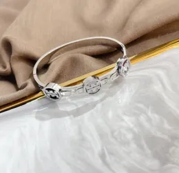 Nuevas pulseras de moda Brazalete de mujer Joyas de diseñador de lujo Cristal 18K Chapado en oro Oro rosa Chapado en plata Acero inoxidable Bra6735346