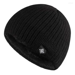 Berets Men's Winter Warm Knitted Wool Beanies Hats Double Layer Fleece Lined Thicken Skullcaps Solid Color Outdoor Windproof Bonnet Cap