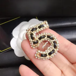 LUXURYS Designer Brand Broothes Broothes Stal nierdzewna kryształowa broszka do biżuterii kryształowa broszka mąż