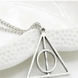 Porter Necklace Luna Deathly Hallows Triangle Circular Pendant Retro Halsband tröja kedja 60st Lot W6622963