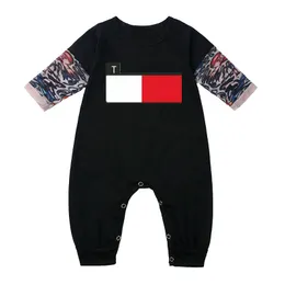 Designer recém -nascido Meninas e garotos de garotos de manga curta Macacões de algodão infantil Roupas da marca Carta impressão infantil baby romance crianças preto cinza