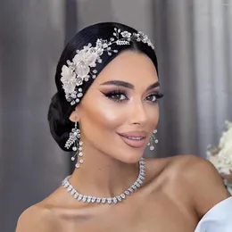Klipsy do włosów ślubne opaski naśladowane Pearl Embress Flower Fairband Kobiet Bride Garland Head Hoop Wedding Pałą na głowę biżuterii