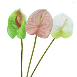 Flores decorativas 3 pçs Artificial Calla Lily Bouquet Anthurium Flor Falsa Plantas Verdes Desktop Display DIY Aniversário Casamento Festa Em Casa