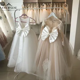 Flickans klänningar Fatapaes Flower Girl Dresses White Ivory Champagne Children's First Communion Princess Maxi Ball Gown Wedding Party Dress Kids 230731