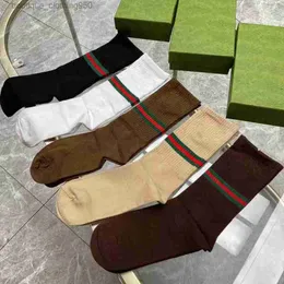 Modemän sport socka hög kvalitet korta sockkvinnor bomull blandar bekvämt brev andningsbar bomull jogging basket fotboll sport sock grossist