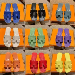 Sandali firmati pantofole da donna estate scarpe piatte in pelle moda spiaggia donna pantofole di lusso lettera trascinamento Taglia 35-42 con scatola B2