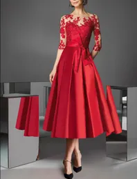 Elegant Short Red Lace Mother of the Bride Dress With Pockets Satin 3/4 Sleeve Godmother Dresses Formal Party Gown Pleats La madre del vestido de novia Women Dresses