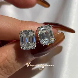 أقراط مسمار Vinregem 18K الذهب الأبيض Emerald Cut 8 10mm 4ct Lab التي تم إنشاؤها للأحجار الكريمة الياقوت للنساء 925 الجنيه الفضية المجوهرات