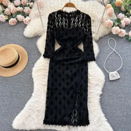 Casual Dresses Spring Summer Fashion Temperament Slim Lace Hip Dress Women's Openwork Sexig kväll Långt för kvinnor