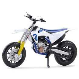 Diecast Model Cars Bburago 118 Husqvarna FS 450 Supermoto Static Die Cast Vehicles Collectible Hobbies Motorcykel Model Toys X0731