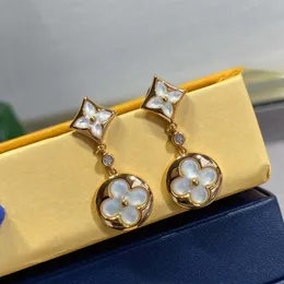 Pendientes Diseñador 18K Chapado en oro Marca de lujo Stud Mujeres Wedding Party Jewelry