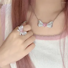 Kedjor 2023 Cherry Blossom Pink Heart Set Sweet Cool Liten Fresh Necklace Women's Ins Net Red Ring Opening Premium Little Book