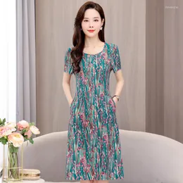 Casual klänningar Elegant Midi för kvinnor 2023 Kort ärm medelålders kvinnors sommar sundresses högkvalitativ koreansk