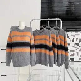 Damenpullover Are U Shop Spell Color Stripe Soft Waxy Wind Sweater Female Qiu Dong Languid ist faul mit dickem, lockerem Hemddesign-Gefühl