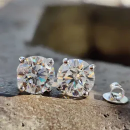 Özel Düğün Pırlanta Sterling Gümüş Yuvarlak Kesim 8mm Toplam 4ct D Renk Moissanite Solitaire Saplama