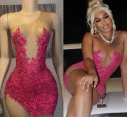 Sexy fucsia corto tubino abito da ballo di fine anno 2024 per ragazza nera applique in pizzo paillettes maglia trasparente abiti corti da compleanno abiti da sera formale Robe De Soiree