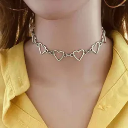 Choker Duftgold Geometryczne krótkie puste naszyjniki z pustym sercem Prosty elegancki naszyjnik modowy dla kobiet akcesoria biżuterii Schmuck