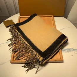 Projektant szalik dwustronny dwa kolorowe wełniane szalik Lowe Południowy Koreański ten sam styl utrzymuj ciepło w zimie z Tassel Shawl Women Men's Scalis 180x30 cm