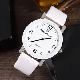 HBP Black Women Watches Hot Selling Selling Rostfritt stål Läderrem Analog Quartz armbandsur Damer Kvinnliga klockor