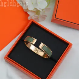 Vintage style cuff bangle designer love braceletes luxury clic accessories birthday present letter man luxury jewlery plated silver gold bracelet ZB003 E23