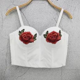 Tanques de mujer Top corto sexy con sujetador incorporado Copa completa Floral bordado Mujer Hada Mujeres fuera del hombro Slim Camis Push Up Bralette