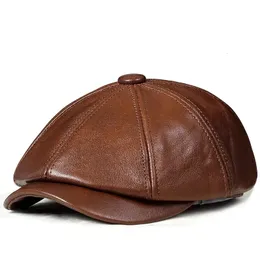 Boinas Sombrero de cuero genuino Cinturón de gorra Boina de cuero de vaca Cálido invierno algodón hombres acolchado marca gorra de caza / sombrero orejera 231031