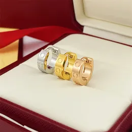 C-formad titanstålörhängen 18K Gulddesigner örhängen Fashion Light Luxury Diamond Set Women's Jewelry, Bridal Shower Gift Will Gift