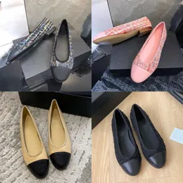Tasarımcı Elbise Ayakkabı Kadın Bale Ayakkabı Düz ​​Yay Sandal Moda Tembel Sıradan Loafers Parti Deri Dipler Boyut 35-42 Kutu No489
