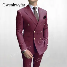 Abiti da uomo Blazer Gwenhwyfar Doppiopetto Abito da uomo Borgogna Due pezzi Slim Fit Costume da sposa di alta qualità Festa Prom Abiti con bottoni dorati YQ231101