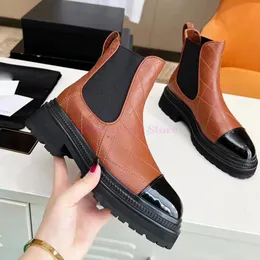 Designer-Stiefeletten für Damen, Luxus-Rindslederschuhe, Lackleder für Damen, kariert, Chelsea-Stiefel mit Blockabsatz und runder Spitze, Slip-On-Schuhe