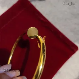 Hip Hop Armbänder Frauen Brief Nagel Armband Diamant Armreif Stahl Gold Silber Rose Mode Schmuck AccessoriesOWGZ