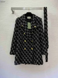 Kurtka marki Kobiety Trench Windbreaker Płaszcz jesień Zima projektant odzieży Moda Casual Nowy garnitur długi rękaw Jacquard Jumper 11