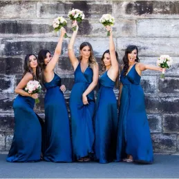 Blue 2023 Royal Bridesmaid Dresses Spaghetti Straps Satin Side Slit golvlängd strand plus storlek bröllop gästklänningar skräddarsydd formell kvällskläder