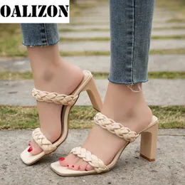 Slipare sandaler chunky höga klackar 2023 Summer Woman Shoes Fashion Open Toe Pumps Designer Sexig Lady Flip Flops Party Slides