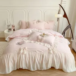 Conjuntos de cama Coreano Princesa Lace Bow Bedding Set Beleza Cor Sólida Lace Ruffle Quilt Capa Luxo Meninas Casamento Home Têxteis 231101