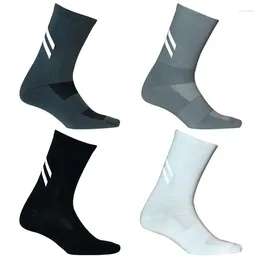 Sports Socks DH Breathable Sweat Absorption Quick Dry Men And Women Tube Four Seasons Reflective Cycling