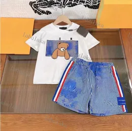 Designer di lusso Set di abbigliamento per bambini Tshirt bianca bule monogrammato shorts moda marchio di moda britannico estate tesori per bambini e ragazze cotone due pezzi highe