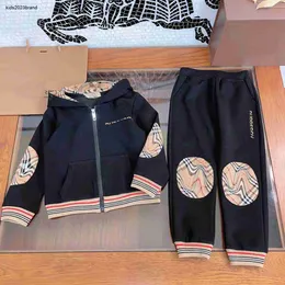 Novos fatos de treino para crianças xadrez costura design outono roupas de bebê tamanho 110-160 jaqueta e calças com capuz com zíper nov05