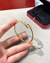 Горячий классический дизайнерский браслет для ногтей, дизайнерский браслет с бриллиантами, подарочный браслет для женщин и девочек