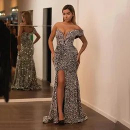 Glitter Sequin Denizkızı Gece Elbisesi 2024 Bir omuz tarafı Slit Uzun Resmi Önlükler Suudi Arap Partisi Gece Vestidos De Noite Balo Elbiseleri