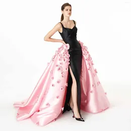 Lässige Kleider, schick, schwarz und rosa, formelle Party mit 3D-Blumen-elegantem Überrock, langes Abendkleid, abnehmbarer Zug, Damen-Event-Kleid
