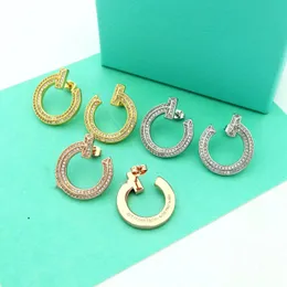 Not faded Top Quality Stainless Steel Designer Stud Hollow T Letter Gold Silver Rose Colors Simple Earrings for Women Party Engagement Hoop Wholesale