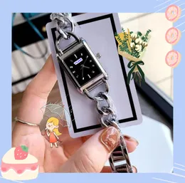 Rektangelform Dial Lovers Watch Luxury Fashion Women Clock Quartz Movement rostfritt stål Rose Gold Silver Ultra Thin Super Bright Waterproof Armband Watches